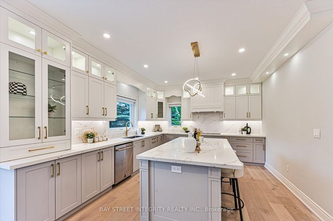 70 Macrill Rd, House other with 5 bedrooms, 5 bathrooms and 5 parking in Markham ON | Image 16