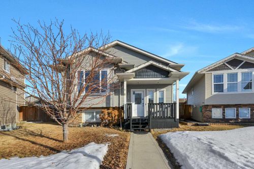 124 Heartland Cres, Penhold, AB, T0M1R0 | Card Image