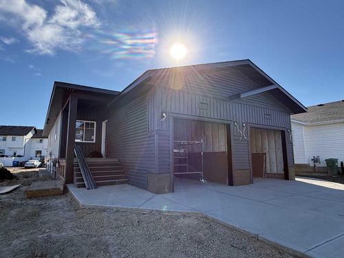13 Ellington Cres, Red Deer, AB, T4P3H1 | Card Image