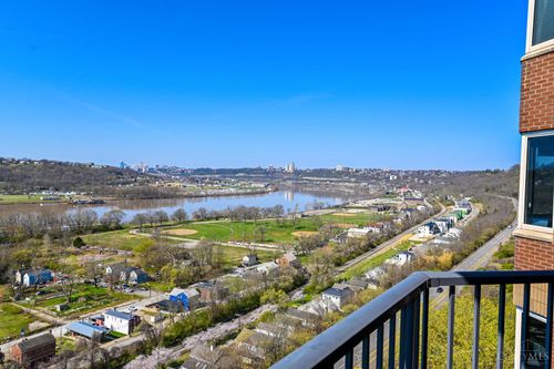 3435 Golden Ave, Cincinnati, OH, 45226-2001 | Card Image