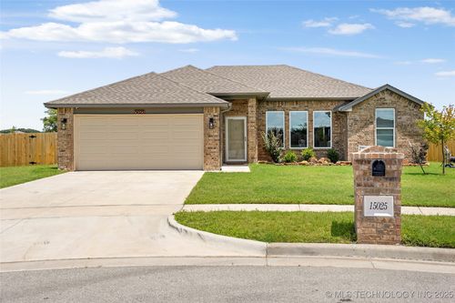 15025 S Oak St, Glenpool, OK, 74033-3854 | Card Image