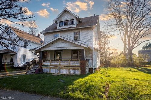 557 Wildwood Ave, Akron, OH, 44320-3037 | Card Image