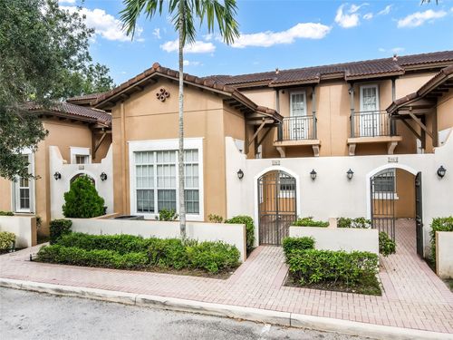 1061 Sw 147th Ter, Pembroke Pines, FL, 33027-6180 | Card Image