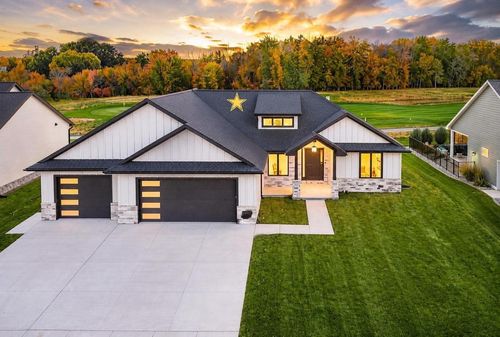 137 Beckerae Ct, WRIGHTSTOWN, WI, 54180-2706 | Card Image