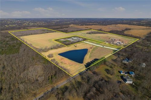 19618 S Mullen Rd, Belton, MO, 64012-9341 | Card Image