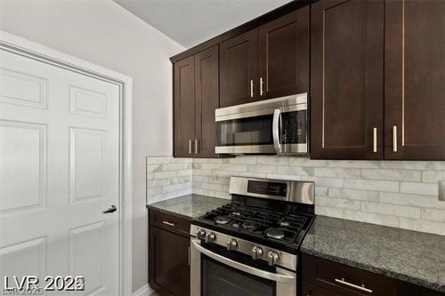 313-7111 S Durango Dr, Las Vegas, NV, 89113-2049 | Card Image