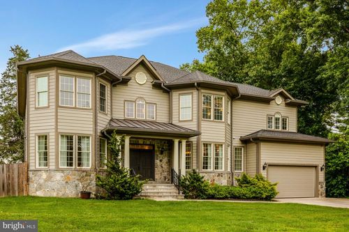829 Golden Arrow St, GREAT FALLS, VA, 22066-2517 | Card Image