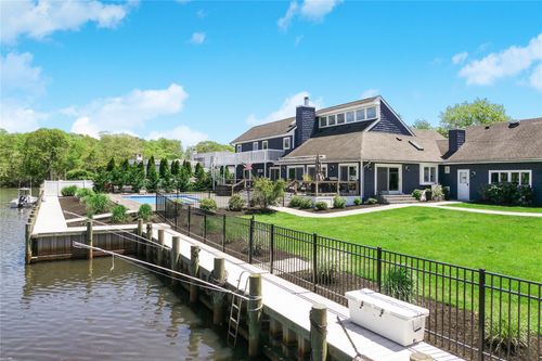7 Buscher Ct, Brookhaven, NY, 11719-9724 | Card Image