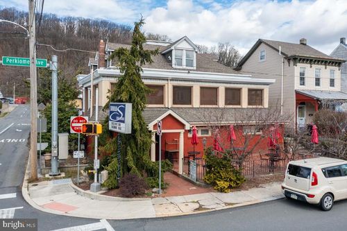 2201 Perkiomen Avenue, Reading, PA, 19606 | Card Image
