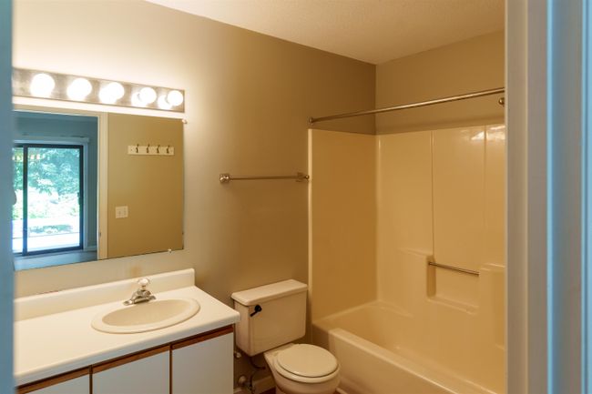 UNIT-1D - 40 Heather Dr, Condo with 3 bedrooms, 3 bathrooms and null parking in White River Junction VT | Image 27