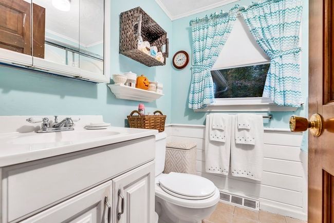 51 Pine St, House other with 3 bedrooms, 1 bathrooms and 5 parking in Sudbury MA | Image 20