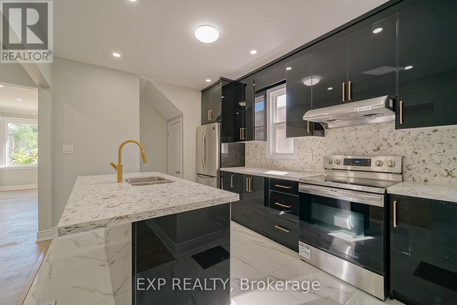 Residential in Hamilton (Homeside) 2