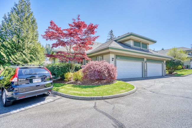108 - 4001 Old Clayburn Road, Townhouse with 3 bedrooms, 2 bathrooms and 2 parking in Abbotsford BC | Image 3