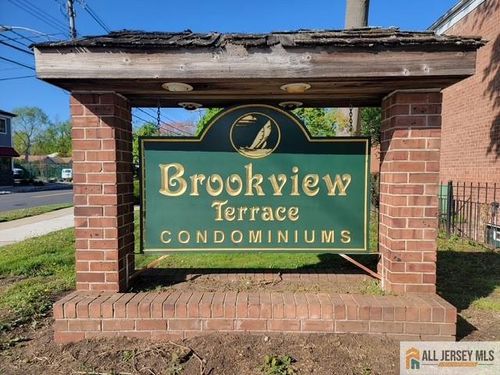 4d-289 Main St, Spotswood, NJ, 08884-2318 | Card Image