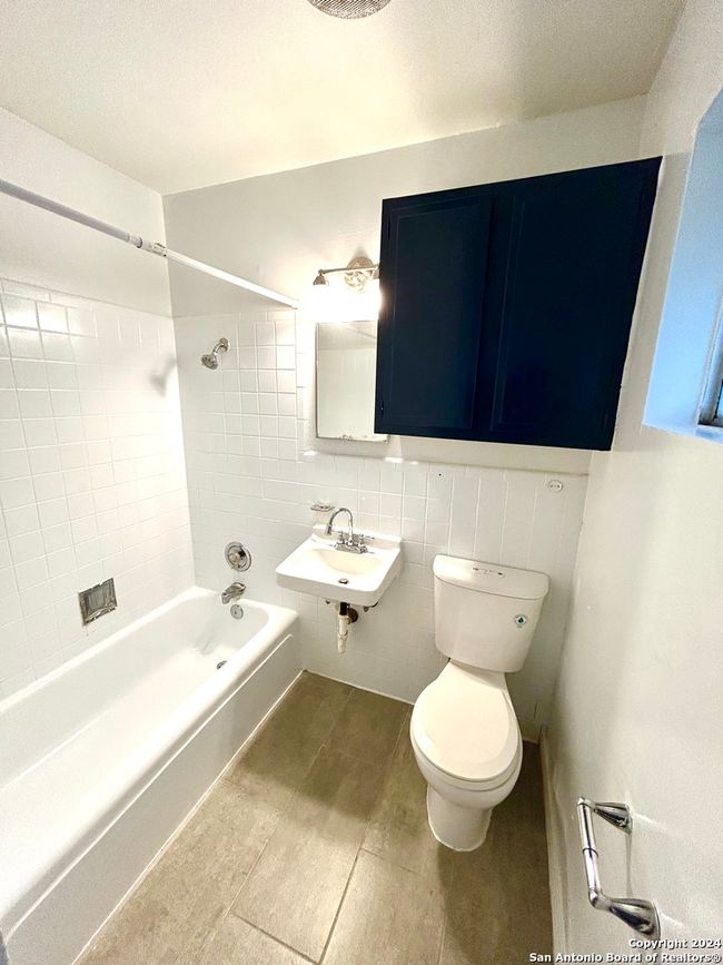APT-5 - 643 W Summit Ave, Condo with 1 bedrooms, 1 bathrooms and null parking in San Antonio TX | Image 13