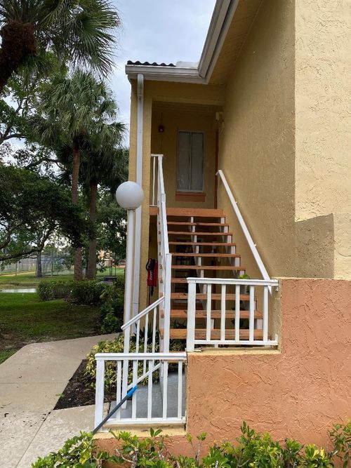 1095-1095 Coral Club Dr, Coral Springs, FL, 33071-5660 | Card Image