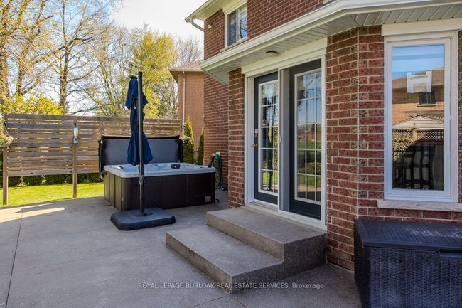 11 Norma Cres, House other with 5 bedrooms, 4 bathrooms and 4 parking in Ancaster ON | Image 12