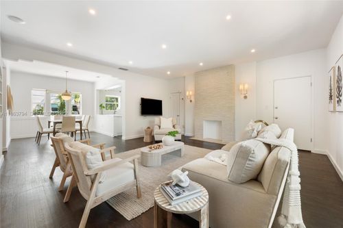 apt-4-4015 N Meridian Ave, Miami Beach, FL, 33140-3310 | Card Image