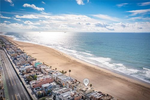 72 Surfside Ave, Surfside, CA, 90743-1001 | Card Image