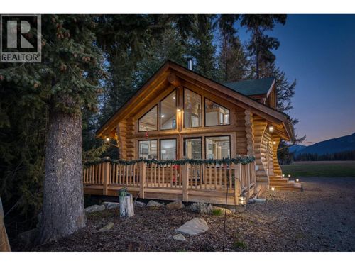 819 & 822 Sinclair Rd, Creston, BC, V0B1G2 | Card Image