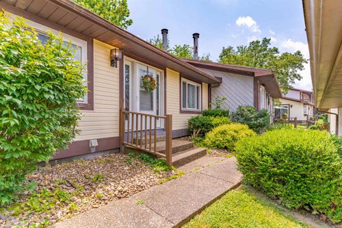 1709 Village Ln, Evansville, IN, 47725-9011 | Card Image