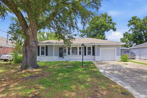 1917 4th St, Lake Charles, LA, 70601-5521 | Card Image