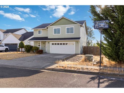 63 Crown Point Rd, Longview, WA, 98632-5794 | Card Image