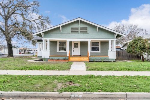 1357 F St, Reedley, CA, 93654-3420 | Card Image