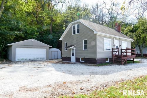 700 N Main St, East Peoria, IL, 61611-2024 | Card Image