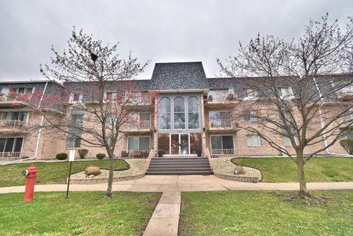 apt-234-18855 Burnham Ave, Lansing, IL, 60438-3656 | Card Image