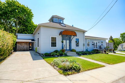 511 Havelock St, Lucknow, ON, N0G2H0 | Card Image