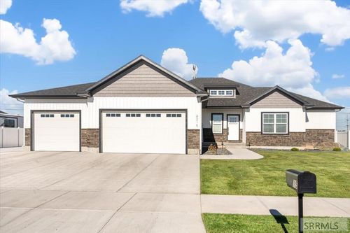 2215 Pointe Hunter Ln, Idaho Falls, ID, 83404-1265 | Card Image