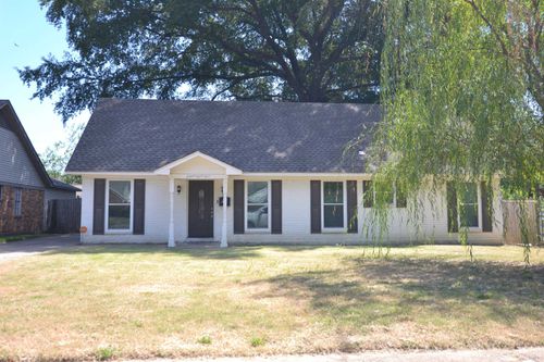 1694 Vera Cruz St, Memphis, TN, 38117-7304 | Card Image