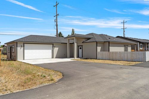 740 S 6th Ave, Connell, WA, 99326 | Card Image