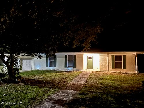 211 Corinth Dr, Bay Saint Louis, MS, 39520-3018 | Card Image