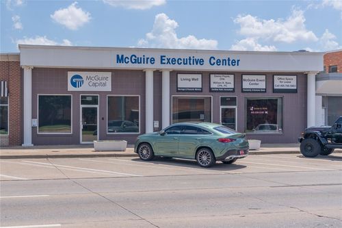 110-6636 Nw 39th Expy, Bethany, OK, 73008-2705 | Card Image