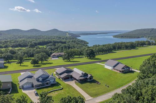 401 Discovery Bay Dr, Shell Knob, MO, 65747-8047 | Card Image