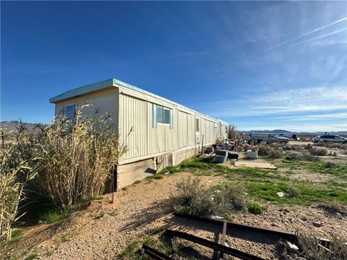 12320 N Amana Rd, Golden Valley, AZ, 86413-8772 | Card Image