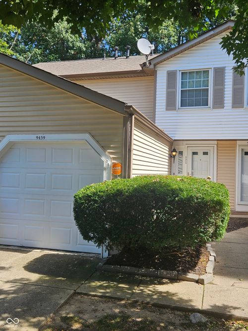 9459 Timber View Dr, Indianapolis, IN, 46250-1390 | Card Image