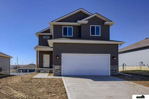 11455 Stony Point Dr, Papillion, NE, 68046-8075 | Card Image