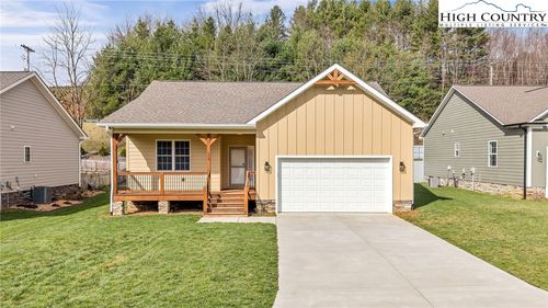 264 W Evergreen St, West Jefferson, NC, 28694-8461 | Card Image