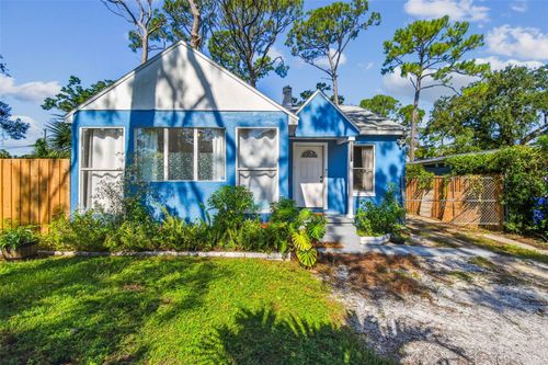 2915 8th St S, ST PETERSBURG, FL, 33705-3618 | Card Image