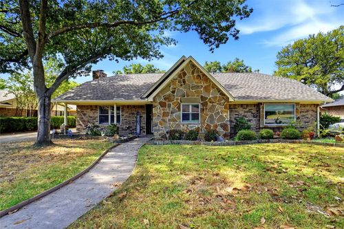 1319 Chestnut Road, Mansfield, TX, 76063 | Card Image