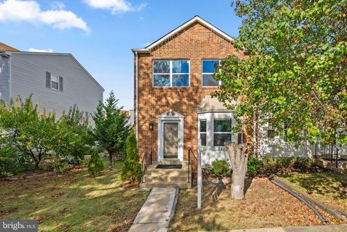 7820 Emilys Way, GREENBELT, MD, 20770-2460 | Card Image