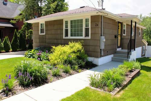 2A South Edlin, Worcester, MA, 01603 | Card Image