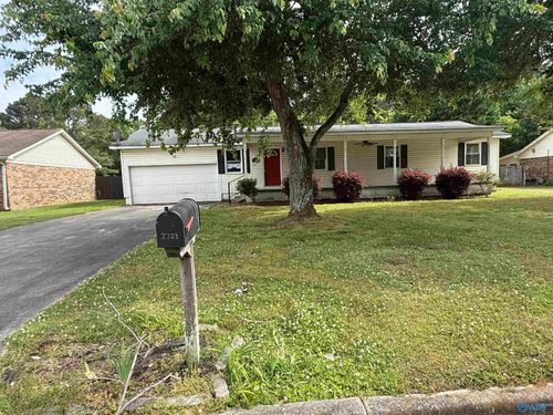 2723 Longfellow Dr Sw, Decatur, AL, 35603-4535 | Card Image