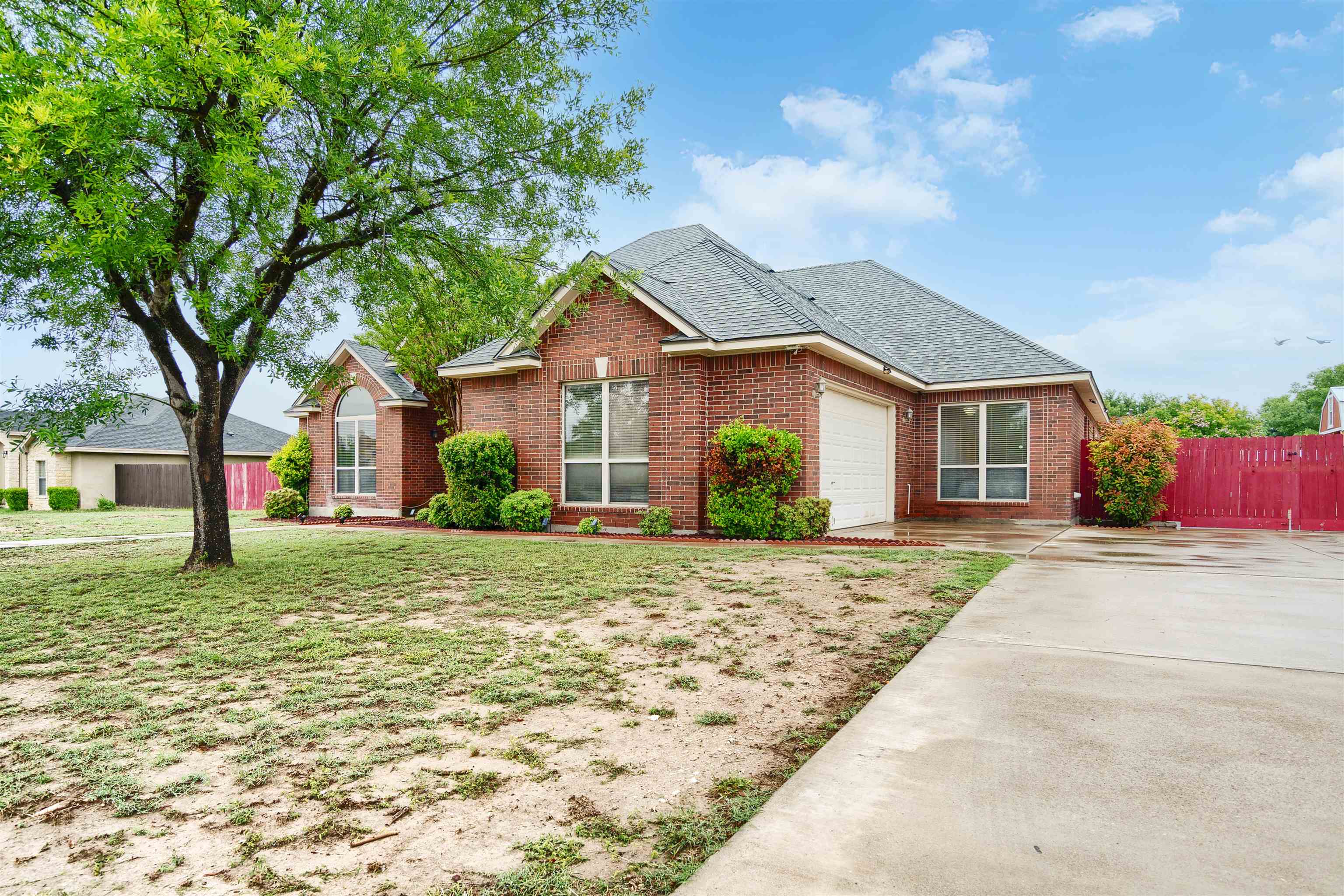 Residential in Del Rio 3