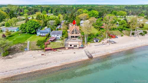 8648 Lakeshore Rd, Burtchville, MI, 48059-1113 | Card Image