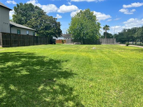 8431 Braes Blvd, Houston, TX, 77025-3101 | Card Image