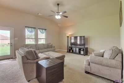 23153 Mango Dr, House other with 3 bedrooms, 2 bathrooms and null parking in Denham Springs LA | Image 3